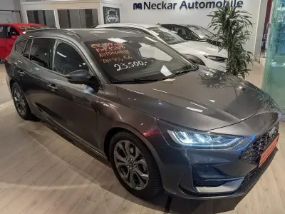 Gebraucht Ford Focus ST-Line X 116 PS (85 kW) 2024 Grau Limousine