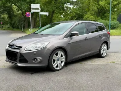 Gebraucht Ford Focus 163 PS (119 kW) 2012 Grau Kombi
