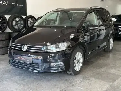 Gebraucht VW Touran Comfortline 150 PS (110 kW) 2016 Schwarz Van / Kleinbus