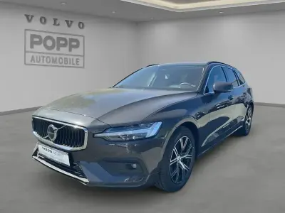 Używany Volvo V60 Core 197 KM (144 kW) 2024 Szary Kombi