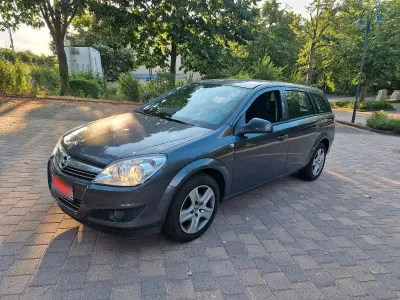 Gebraucht Opel Astra 116 PS (85 kW) 2009 Grau Kombi