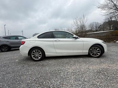 Gebraucht BMW 218 Advantage 136 PS (100 kW) 2016 Weiß Coupé