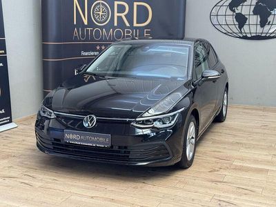 Gebraucht VW Golf VIII Life 131 PS (96 kW) 2023 Deep black perleffek (metallic) Limousine