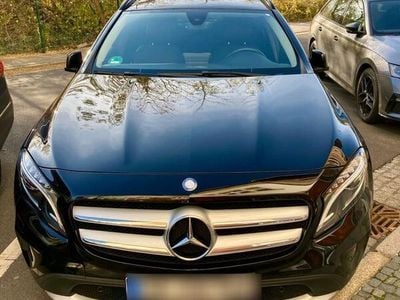 Mercedes GLA220