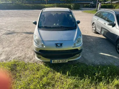 Brugt Peugeot 1007 Tendance 73 HK (53 kW) 2006 Sølv MPV