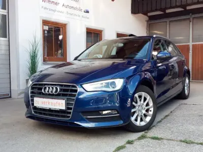 Gebraucht Audi A3 Sport 125 PS (91 kW) 2014 Blau Limousine