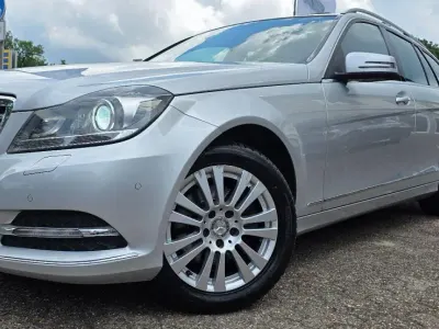 Gebraucht Mercedes C220 170 PS (125 kW) 2013 Silber Limousine