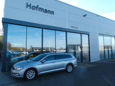 Silber Gebraucht 2023 VW Passat Business Limousine | 20.950 € (Fairer Preis)