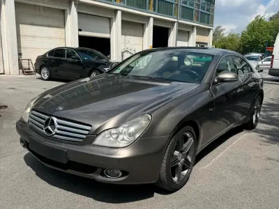 Gebraucht Mercedes CLS320 224 PS (164 kW) 2006 Andere farben Limousine