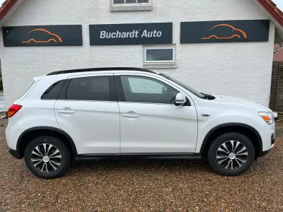 Gebraucht Mitsubishi ASX Invite 117 PS (86 kW) 2016 Weiß SUV