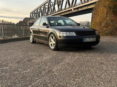 Gebraucht VW Passat 150 PS (110 kW) 1998 Schwarz Limousine
