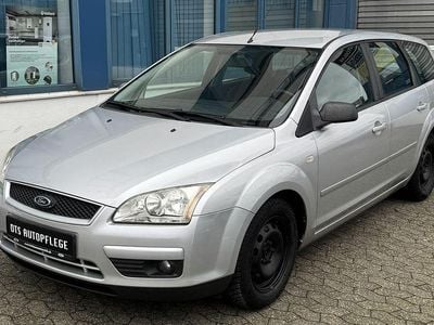 Gebraucht Ford Focus Style 109 PS (80 kW) 2007 Silber Limousine