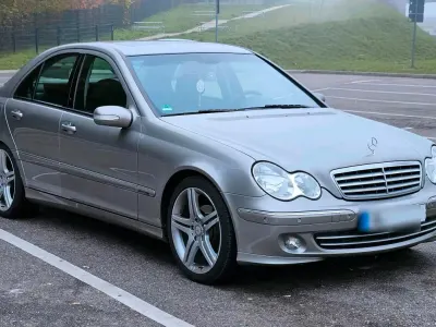 Gebraucht Mercedes C200 163 PS (119 kW) 2004 Silber Limousine