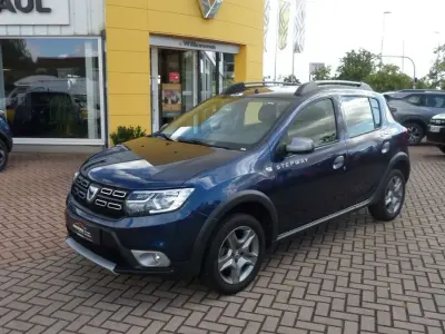 Gebraucht Dacia Sandero Essentiel 90 PS (66 kW) 2019 Kosmosblau (blau) Limousine