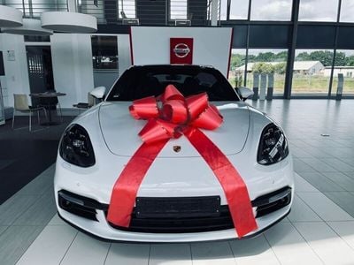 Porsche Panamera 4