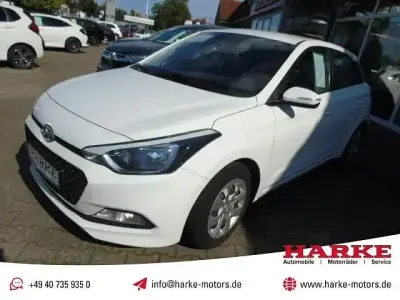 Gebraucht Hyundai i20 Trend 84 PS (61 kW) 2017 Andere Limousine
