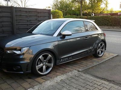 Gebraucht Audi A1 S-Line 122 PS (89 kW) 2011 Grau Kleinwagen