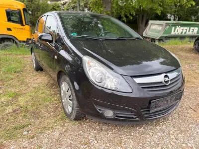 Używany Opel Corsa Innovation 101 KM (74 kW) 2010 Czarny Hatchback
