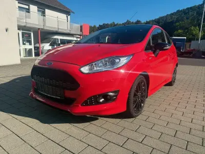 Usata Ford Fiesta ST-Line 125 CV (91 kW) 2017 Rosso Utilitaria