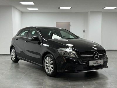 Gebraucht Mercedes A180 122 PS (89 kW) 2016 Schwarz Limousine