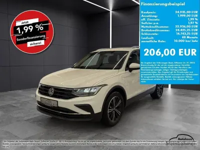 Gebraucht VW Tiguan Active 150 PS (110 kW) 2022 Pure white (weiß) SUV