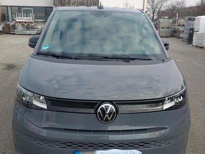 Gebraucht VW Multivan 136 PS (100 kW) 2022 Grau Van
