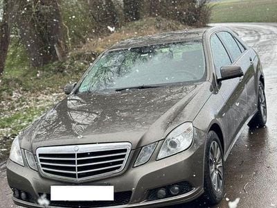 Gebraucht Mercedes E220 170 PS (125 kW) 2010 Grau Limousine