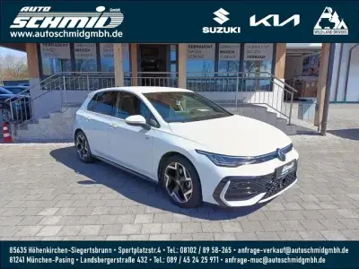 Gebraucht VW Golf VIII Pro 150 PS (110 kW) 2025 Weiß Limousine