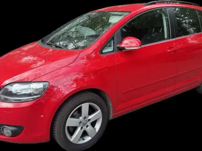 Gebraucht VW Golf Plus Team 105 PS (77 kW) 2011 Rot Van / Kleinbus
