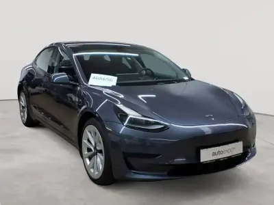 Gebraucht Tesla Model 3 Standard Range Plus 208 kW (283 PS) 2022 Midnight silver metallic Limousine
