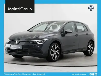 Gebraucht VW Golf VIII Life 150 PS (110 kW) 2023 Grau Limousine
