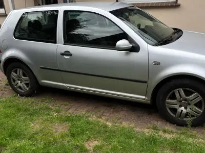 Gebraucht VW Golf IV 101 PS (74 kW) 2001 Silber