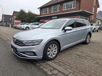 Gebraucht VW Passat 200 PS (147 kW) 2022 Silber Kombi