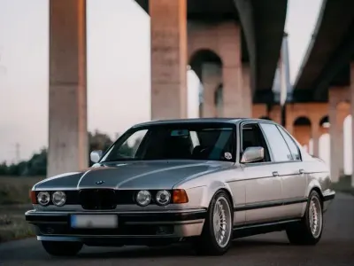 Gebraucht BMW 730 Performance 188 PS (138 kW) 1990 Silber Limousine