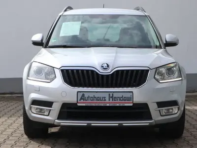 Gebraucht Skoda Yeti Drive 110 PS (80 kW) 2017 Silber SUV