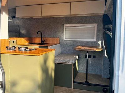 Gebraucht Peugeot Boxer 165 PS (121 kW) 2021 Weiß Van