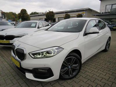 Gebraucht BMW 120 Sport Line 300 PS (220 kW) 2021 Alpinweiss Kleinwagen