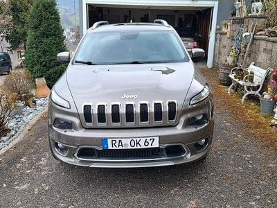Gebraucht Jeep Cherokee Overland 200 PS (147 kW) 2017 Beige SUV