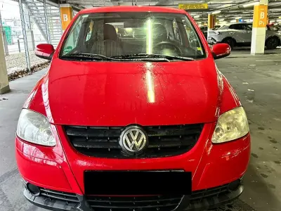 Gebraucht VW Fox 54 PS (39 kW) 2009 Rot Kleinwagen