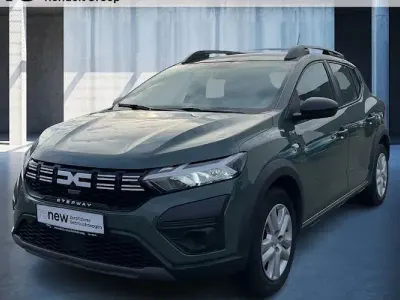 Second-hand Dacia Sandero Essentiel 122 CP (89 kW) 2024 Verde Berlinǎ