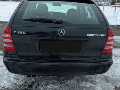 Gebraucht Mercedes C180 143 PS (105 kW) 2006 Schwarz Kombi