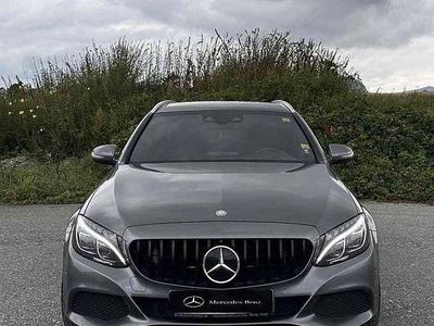Grau Gebraucht 2017 Mercedes C250 Kombi | 19.250 € (Fairer Preis)