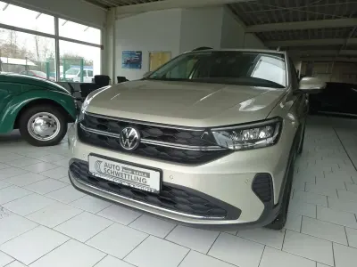 Gebraucht VW Taigo Move 110 PS (80 kW) 2024 Ivory silver metallic SUV