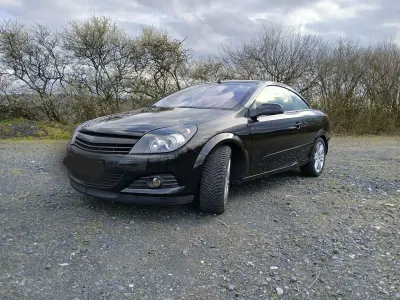 Gebraucht Opel Astra 140 PS (102 kW) 2008 Schwarz Cabrio