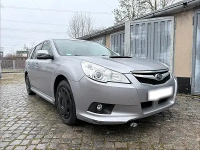 Usata Subaru Legacy 150 CV (110 kW) 2010 Argento Station wagon