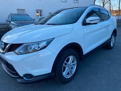 Gebraucht Nissan Qashqai 131 PS (96 kW) 2016 Weiß SUV