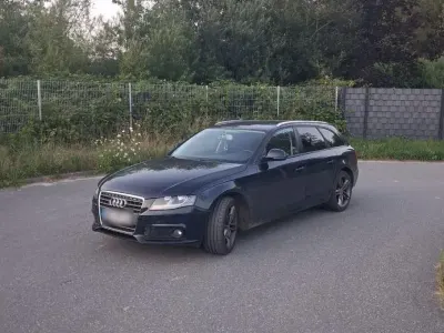 Gebraucht Audi A4 Attraction 143 PS (105 kW) 2009 Blau Limousine