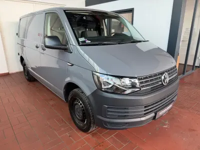 Gebraucht VW Transporter 150 PS (110 kW) 2017 Grau Van