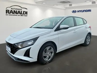 Neu Hyundai i20 Select 101 PS (74 kW) 2025 Weiß Limousine