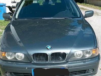 BMW 525